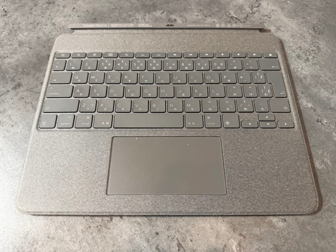 iPad Proシルバー 本体 + Apple Pencil + Logiケース