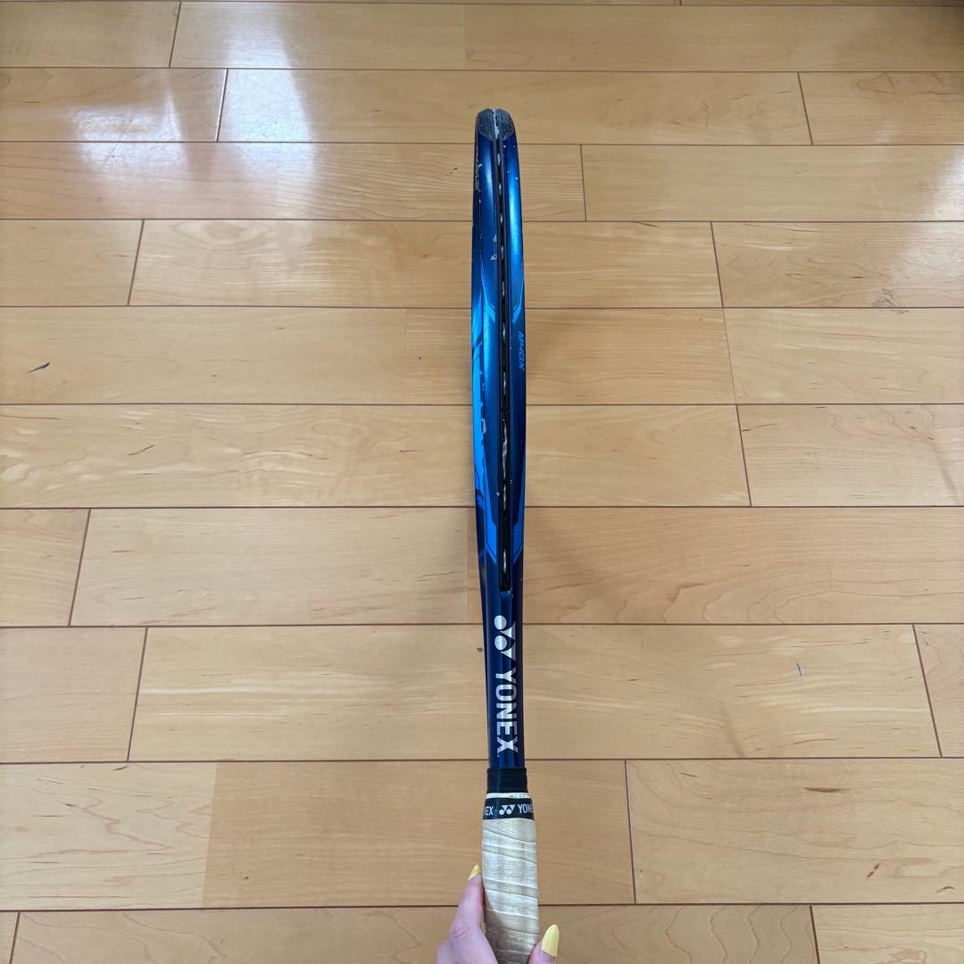 値下げ中‼️YONEX テニスラケット イーゾーン98 グリップ2 100L