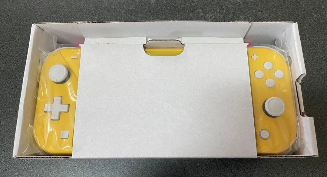 Nintendo Switch Lite スイッチ 本体 イエロー