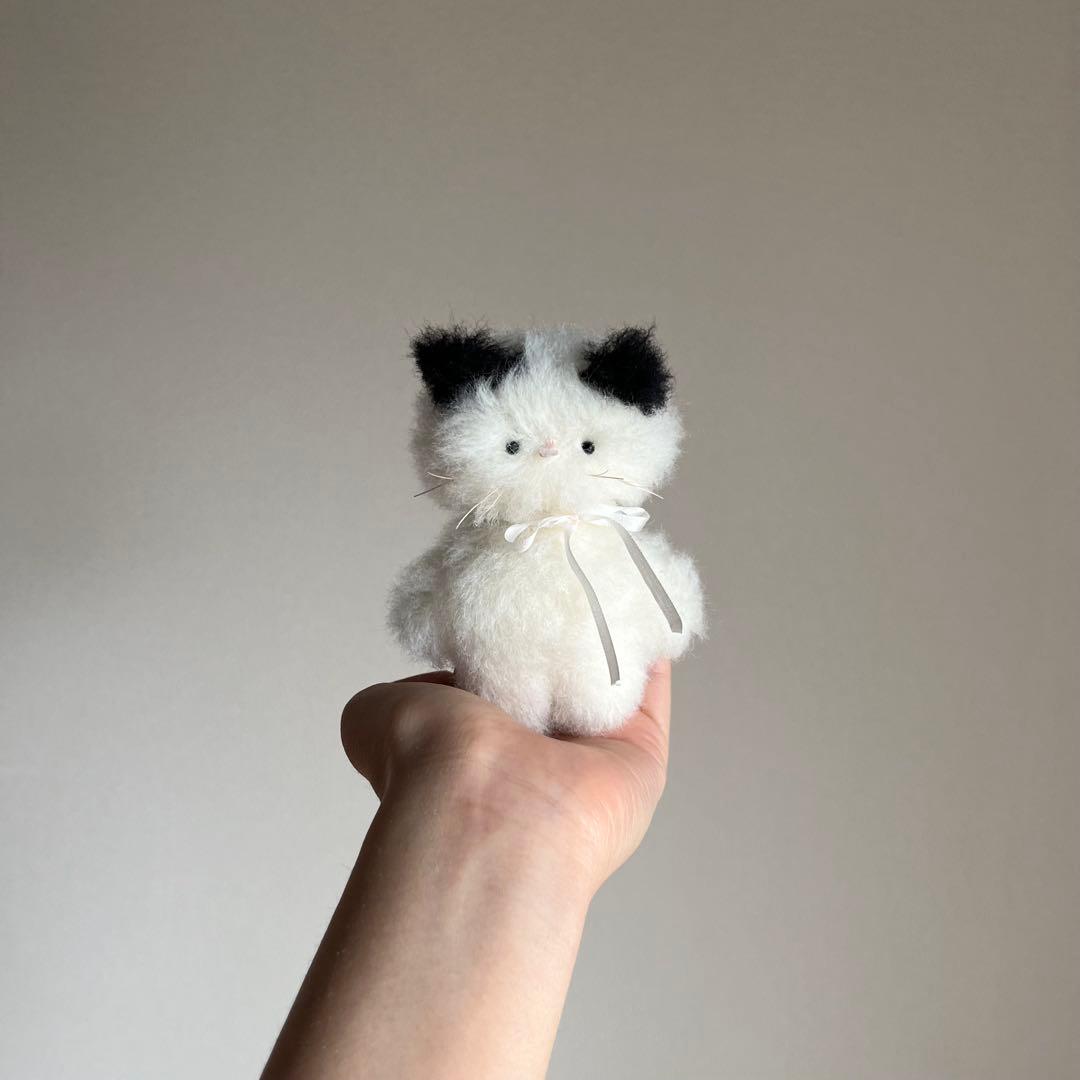 黒いみみ　ちいさなネコ　猫　ぬいぐるみ　作家　テディベア　アートドール　310