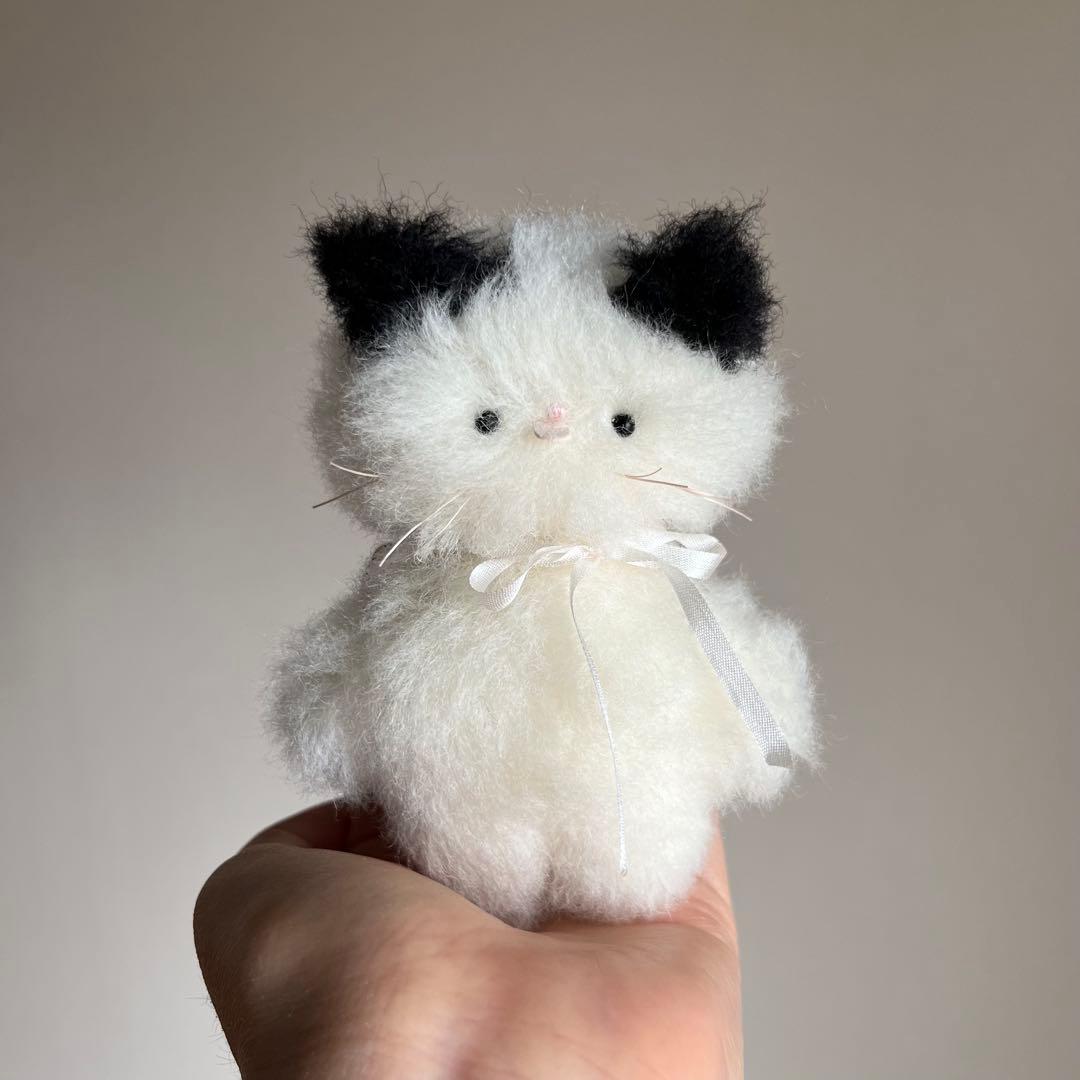 黒いみみ　ちいさなネコ　猫　ぬいぐるみ　作家　テディベア　アートドール　310