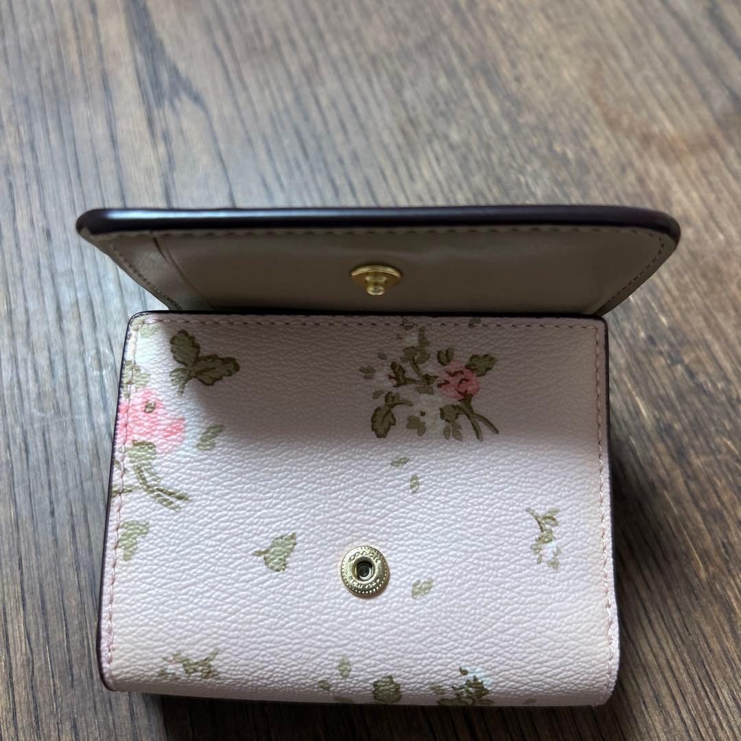 コーチ COACH 財布 三つ折り財布 フローラルプリント 花柄