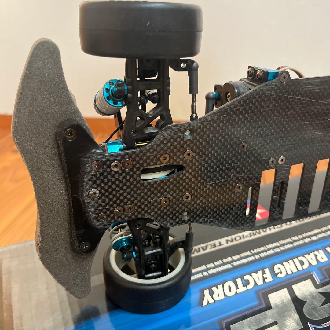 TRF416 サーボ付き　＆　新品RC限定パーツ　専用チタンビスセット