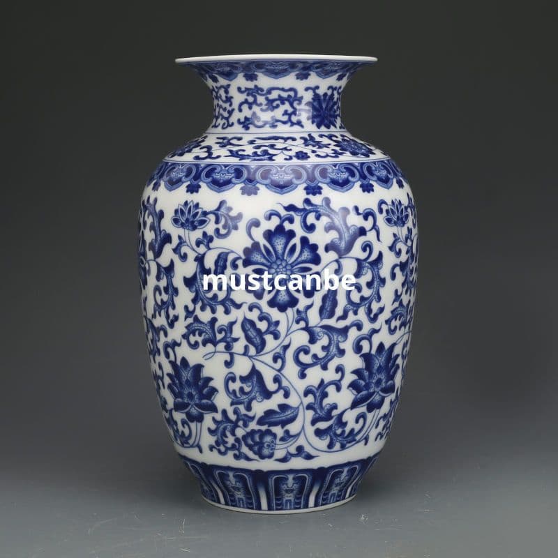 清乾隆青花纏枝紋冬瓜瓶 景徳鎮 陶磁器 装飾品 現代工芸品 美術品 置物