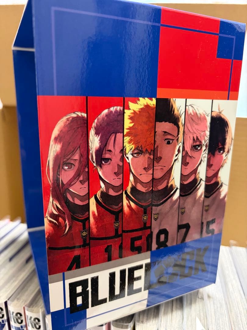 ブルーロック 1巻〜31巻とキャラクターブックセット
