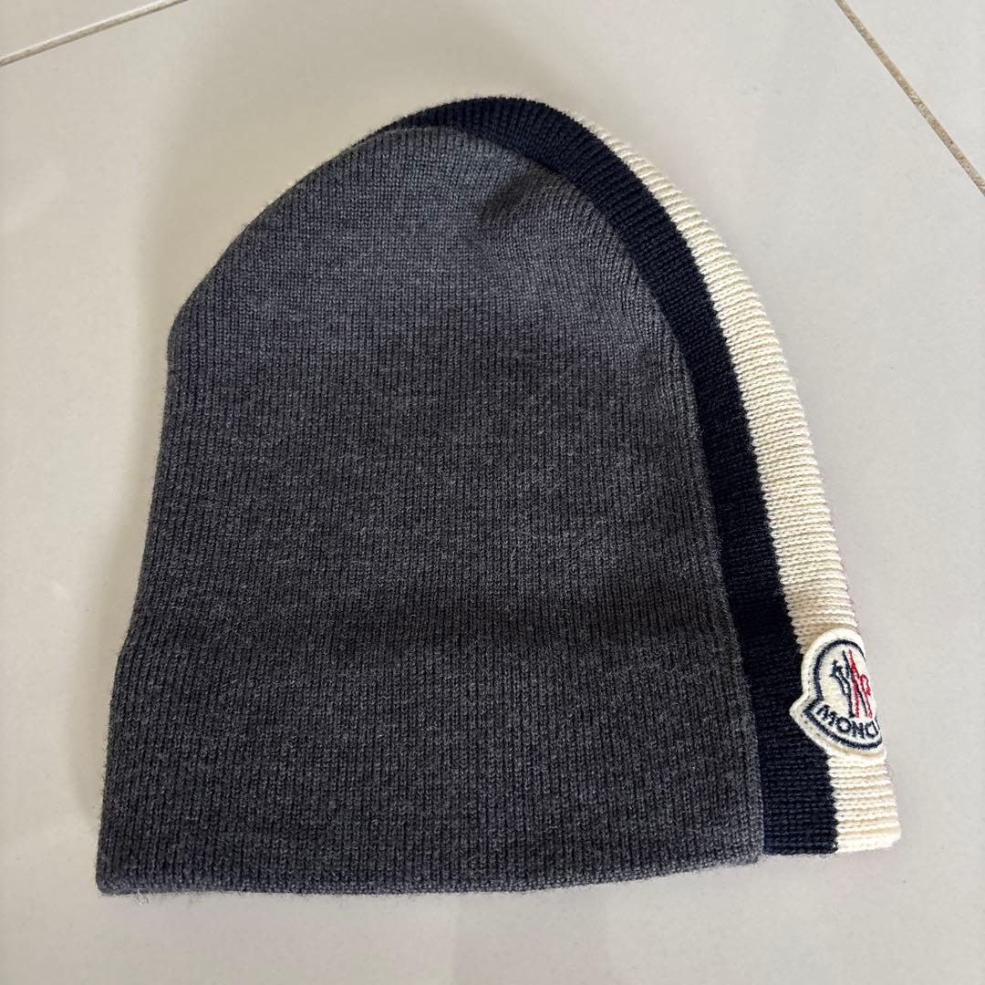 MONCLER グレー ニット帽 ストライプ