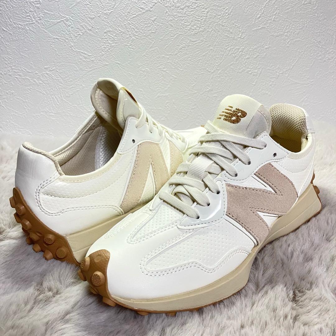 ★極美品★ニューバランス レディース ゴルフシューズ 327 スパイクレス NB
