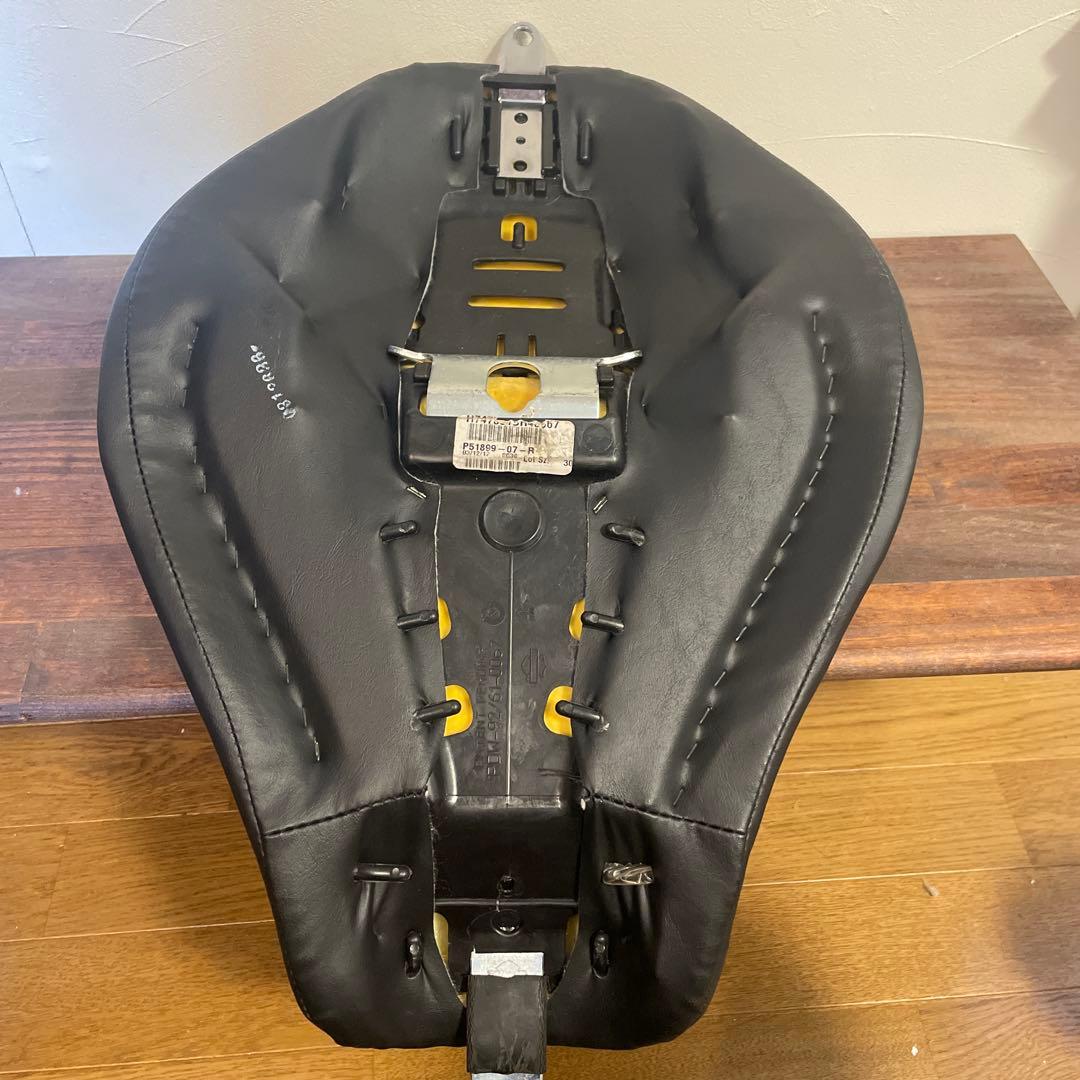 HARLEY-DAVIDSON スポーツスター　純正シート