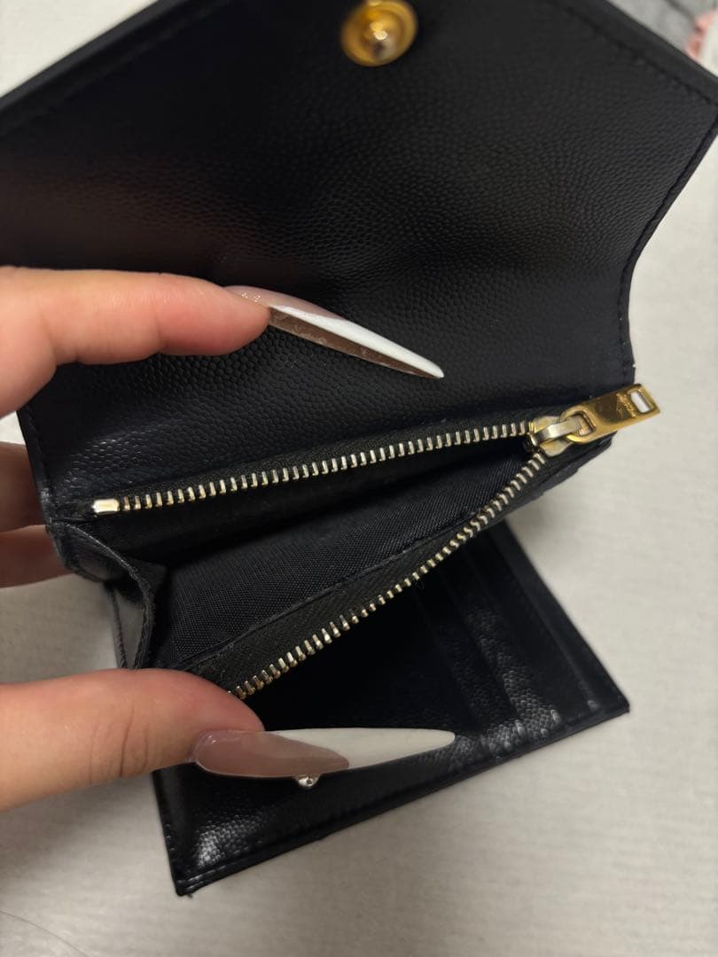 Saint Laurent YSL カサンドラ マルチフォールド ウォレット