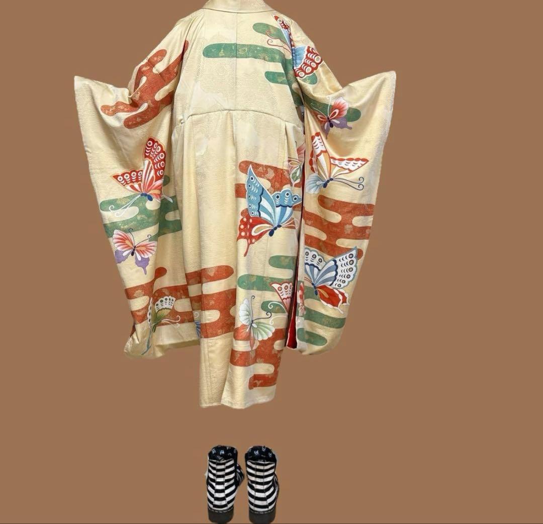 ハンドメイド⭐︎着付けのいらない振袖ワンピース♫クリーム色に蝶 新品未使用