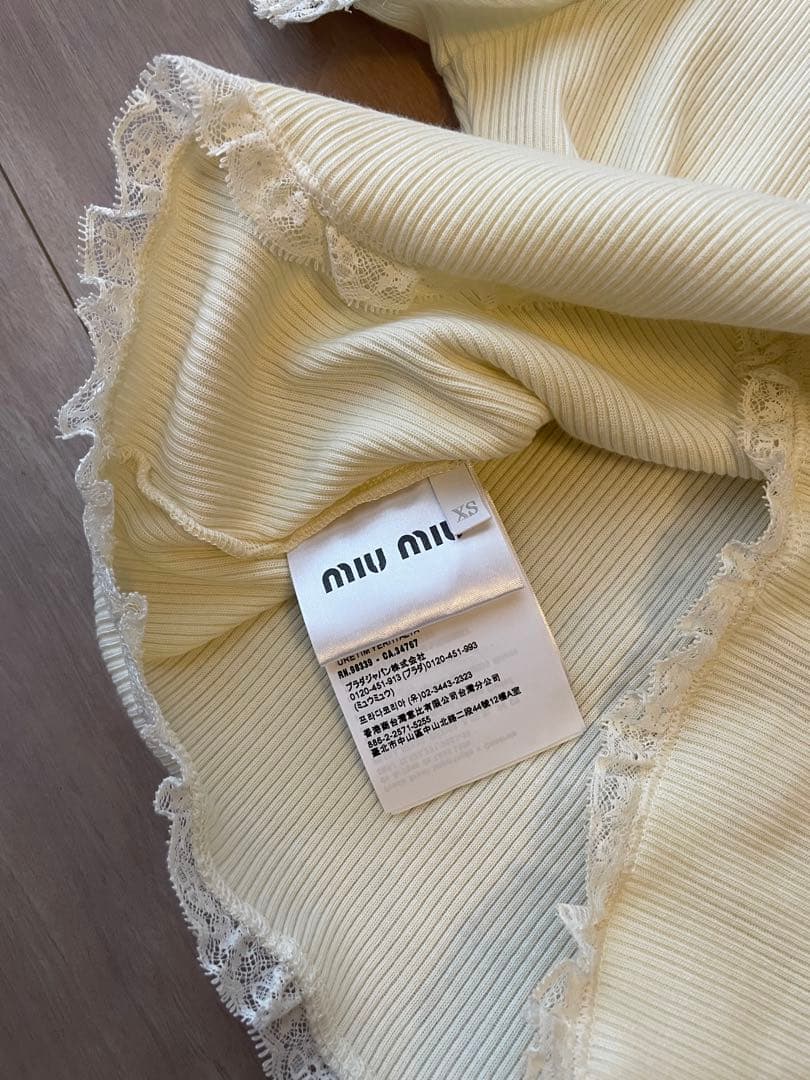 MIU MIU ミュウミュウ クリーム色 XS 半袖Tシャツ　美品