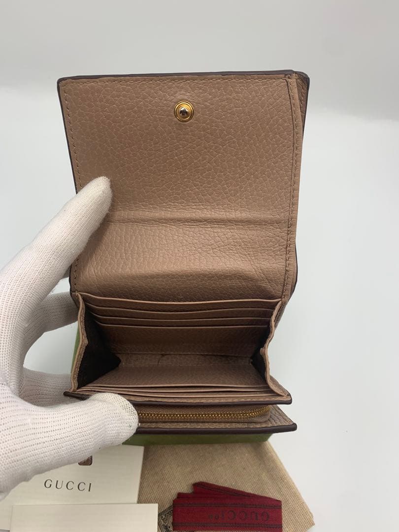 美品　GUCCI グッチ　近年モデル　二つ折り財布　GGマーモント P55