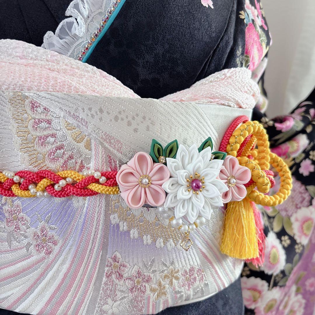 未使用に近い！正絹振袖フルセット　豪華刺繍　金彩　黒地 花柄　成人式に！！
