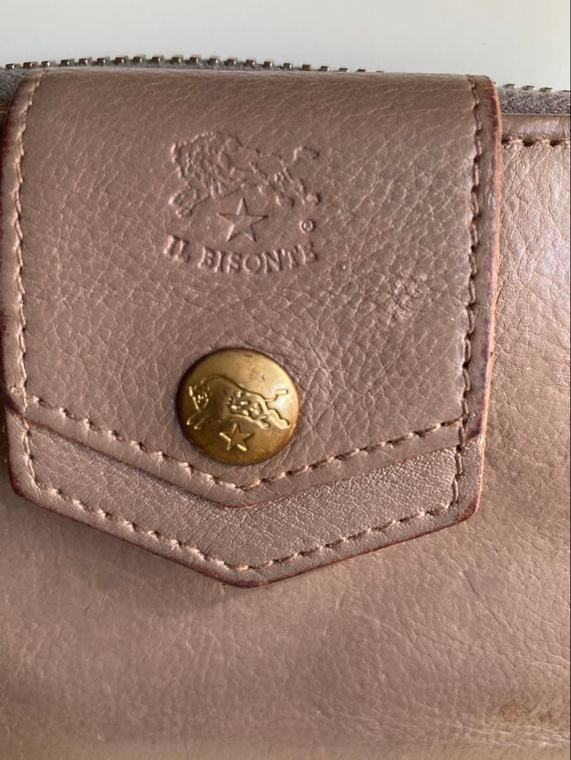 IL BISONTE イル ビゾンテ 二つ折り財布　レディース　メンズ　本革製品