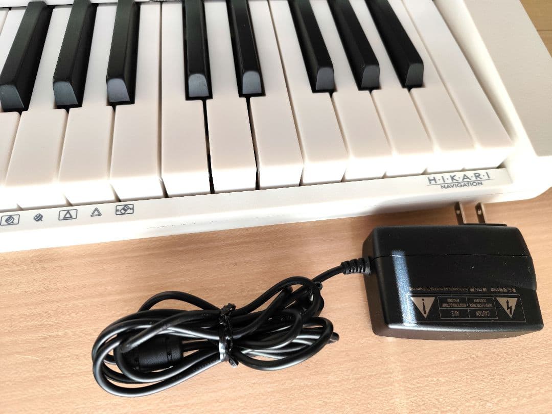 ぐ*ー様 週末値下げ中！　美品　CASIO LK-520 電子キーボード 光ナビ