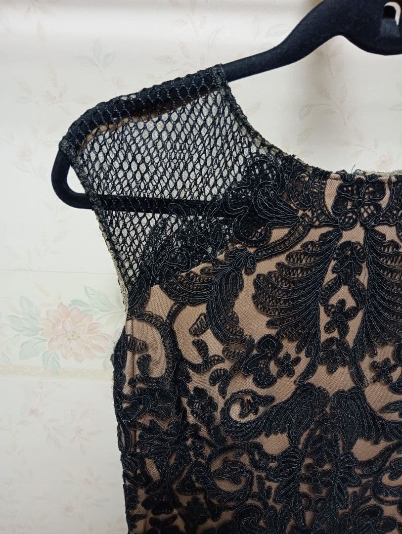 ♥大幅値下げ♥タダシショージ ♥♥ひざ丈ワンピース　黒色 刺繍