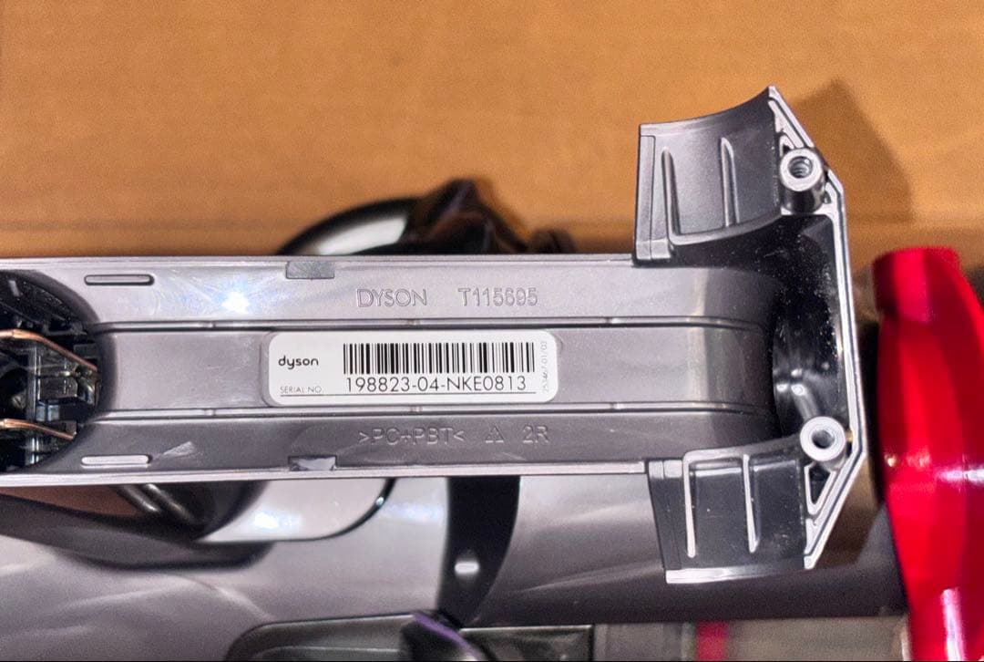 Dyson コードレスクリーナー V10 SV12 本体 パワーブラシ他 動作品