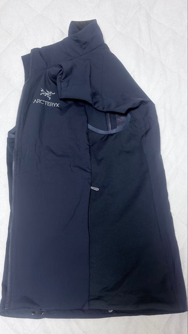 【最終値下げ】アークテリクス Atom LT vest ネイビー S アトム
