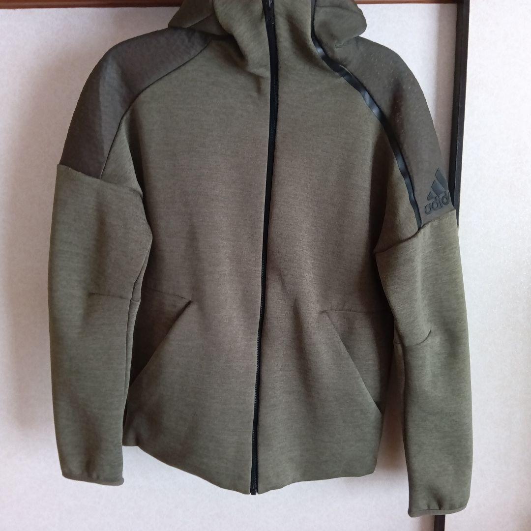 adidas アディダスZ.N.E. セットアップ M カーキグリーン