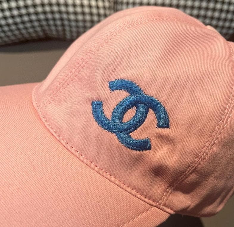 極美品 ~ CHANEL ピンク キャップ