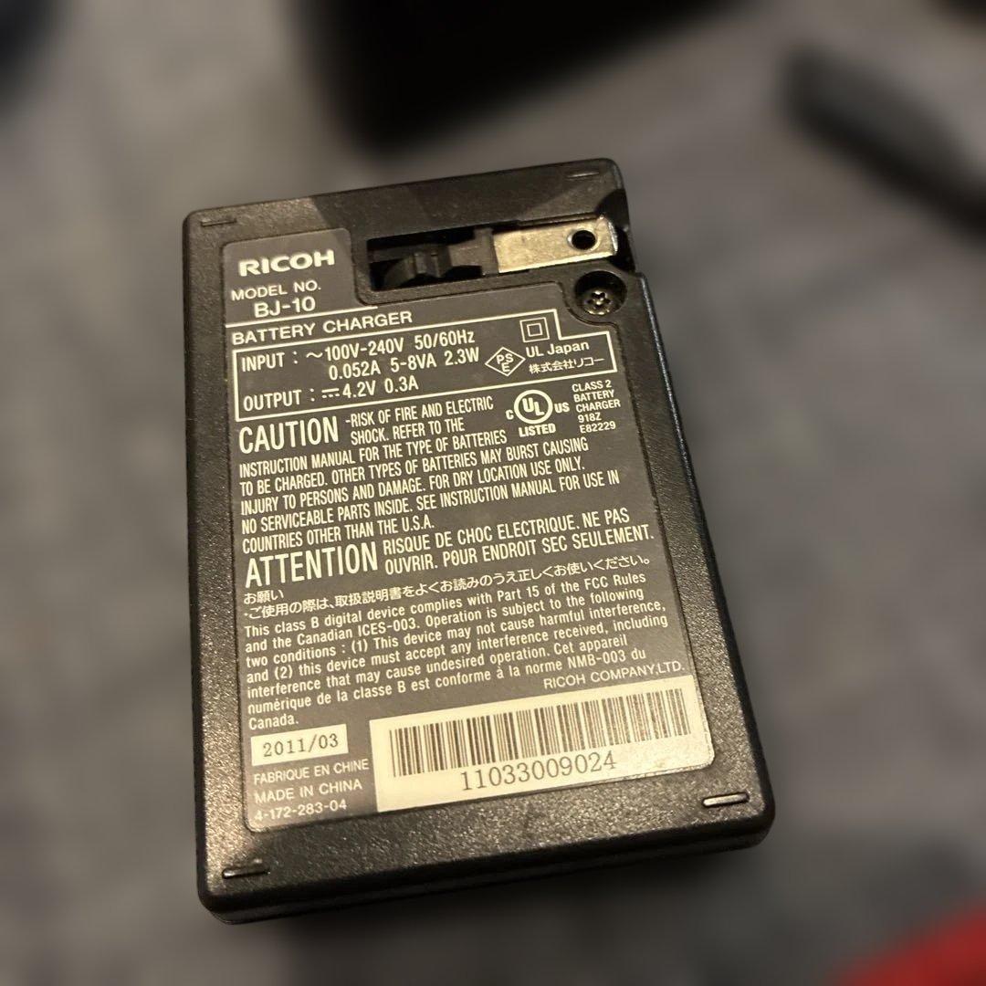 【動作品】RICOH CX5 充電器&カメラケース付き