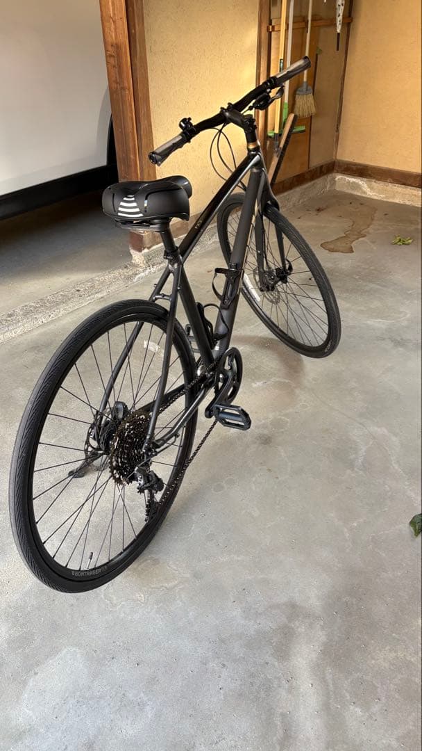 【愛知県内引き渡し限定】Trek FX3 Disc 2023年モデル　Mサイズ