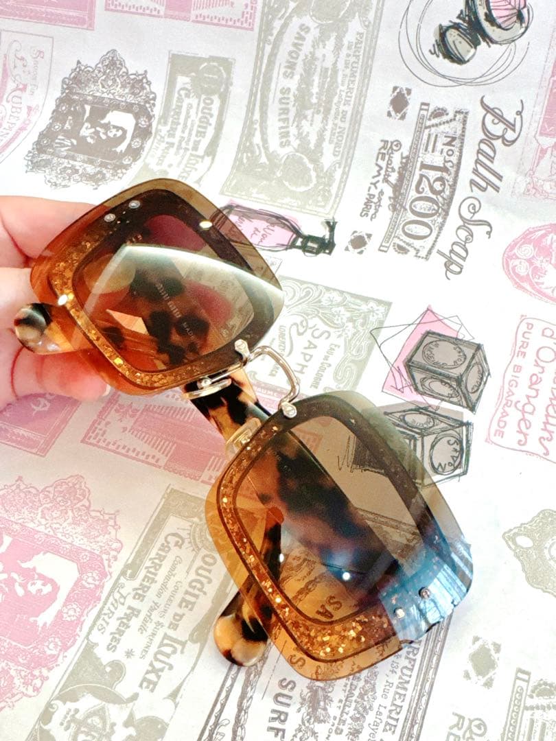 miu miu ブラウン スクエア サングラス ケース付き