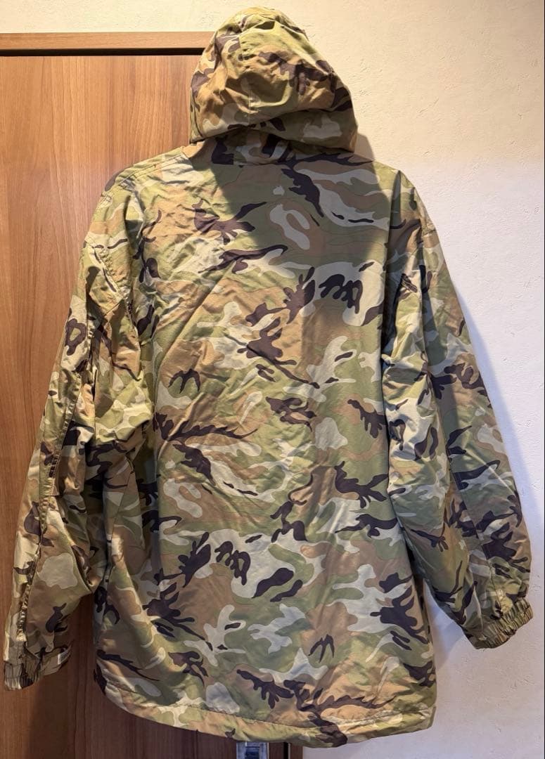 スノボウェア　セットアップ　迷彩　Ｌ　美品