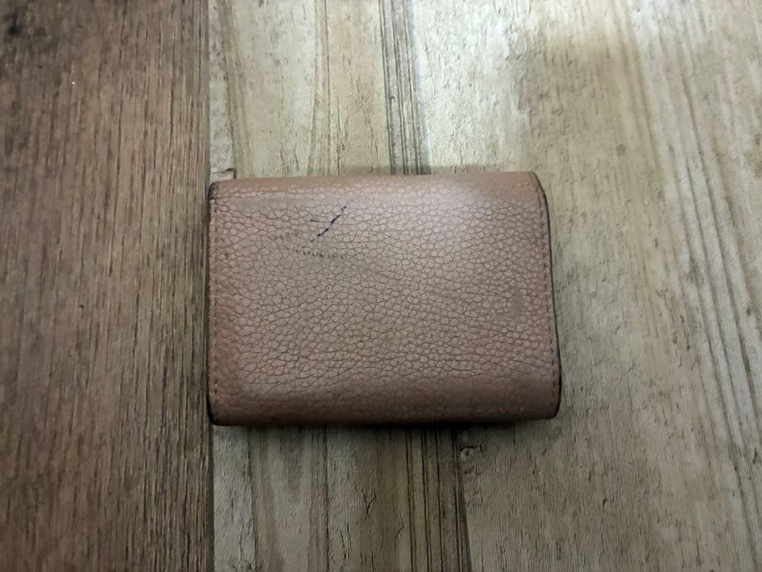 PRADA ベージュ レザー三つ折り財布 IC搭載