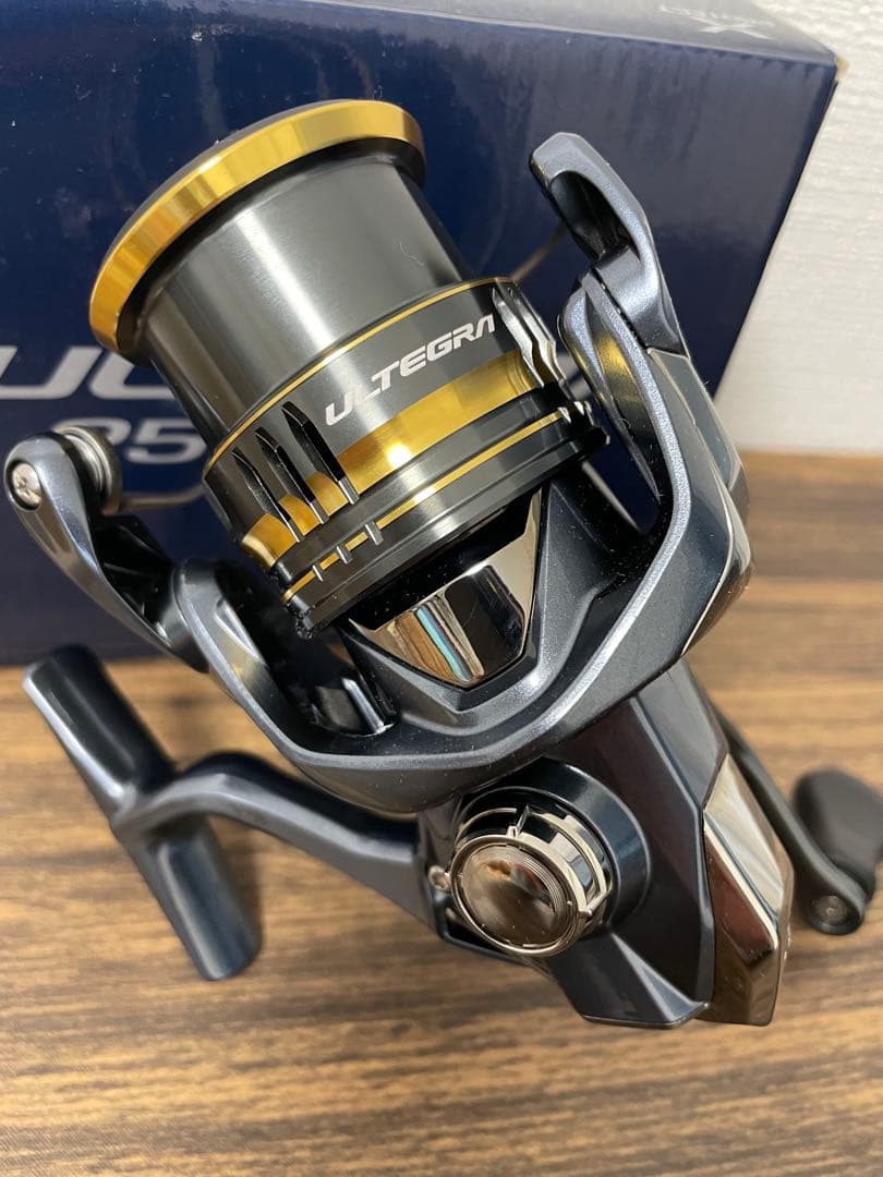 未使用 シマノ 21 アルテグラULTEGRA 2500SHG スピニングリール