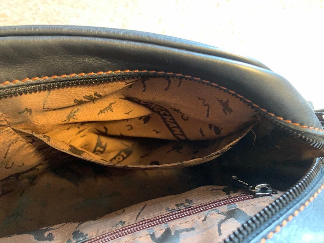 long champ レザーショルダーバッグ