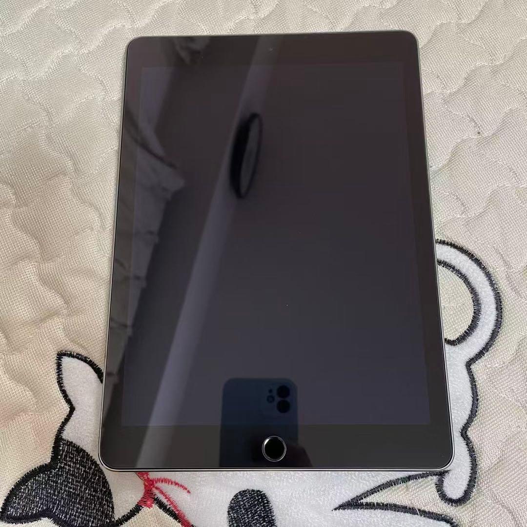 【美品】　ipad air2 9.7 inch大画面　中古品（本体のみ）