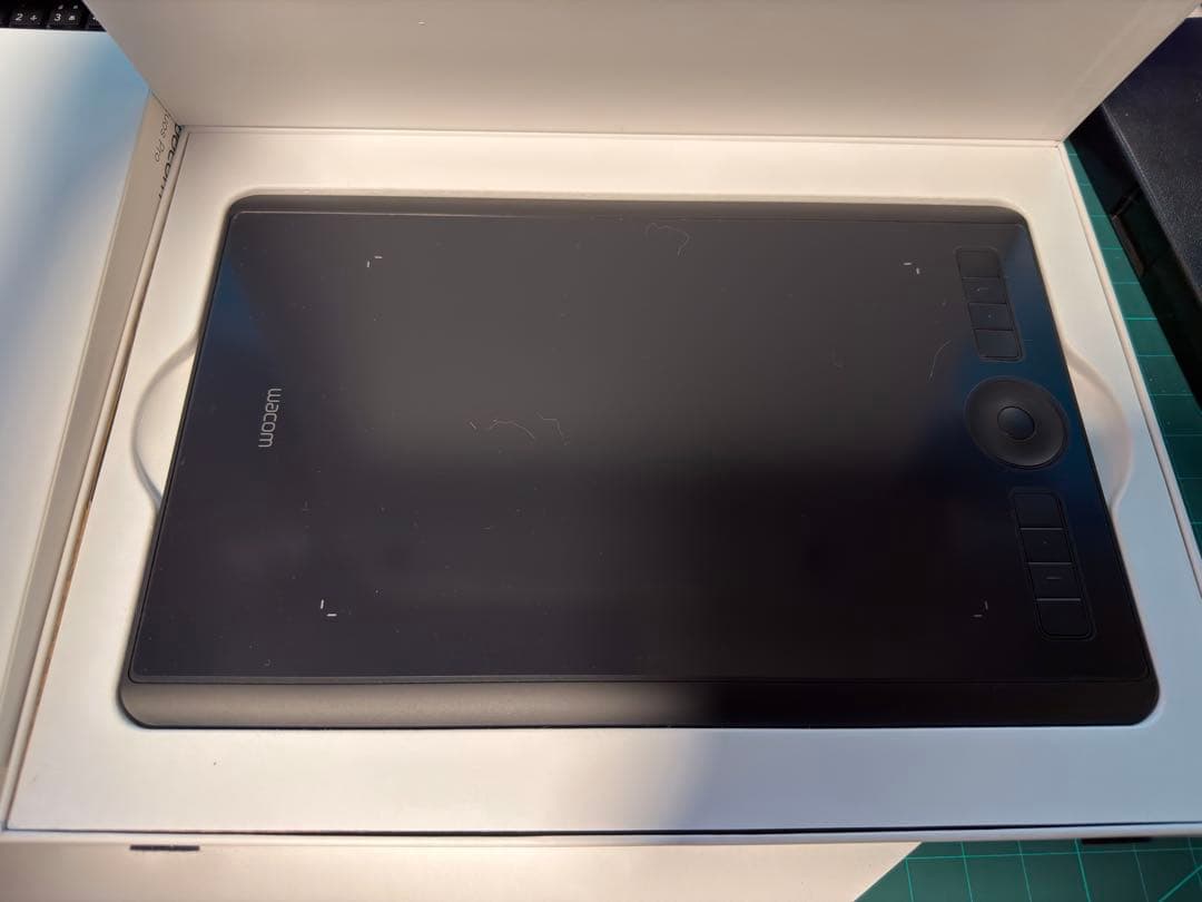 wacom Intuos Pro PTH-660/K0 Mサイズ