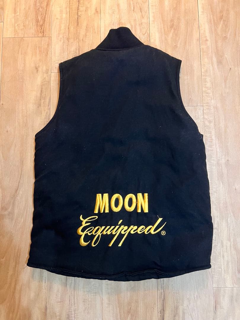 MOON Equipped 黒 ベスト　ムーンアイズ