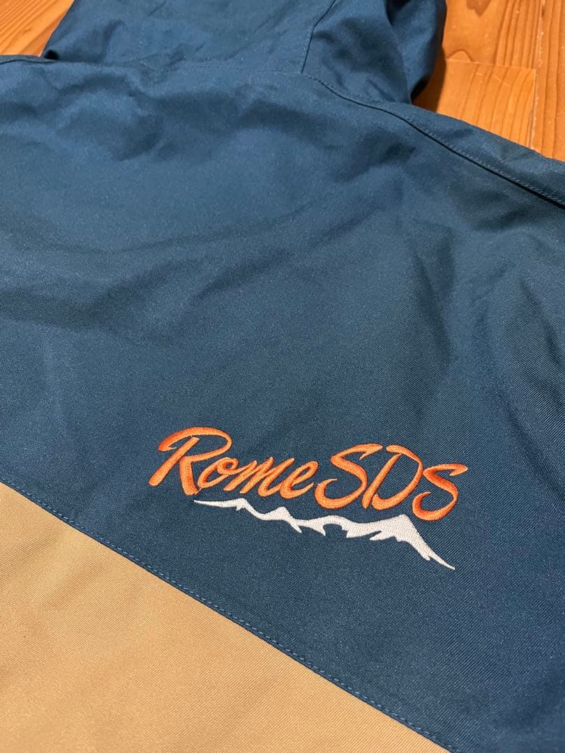 ROME SDS スノーボードウェア ローム ジャケット ベージュ バートン 緑