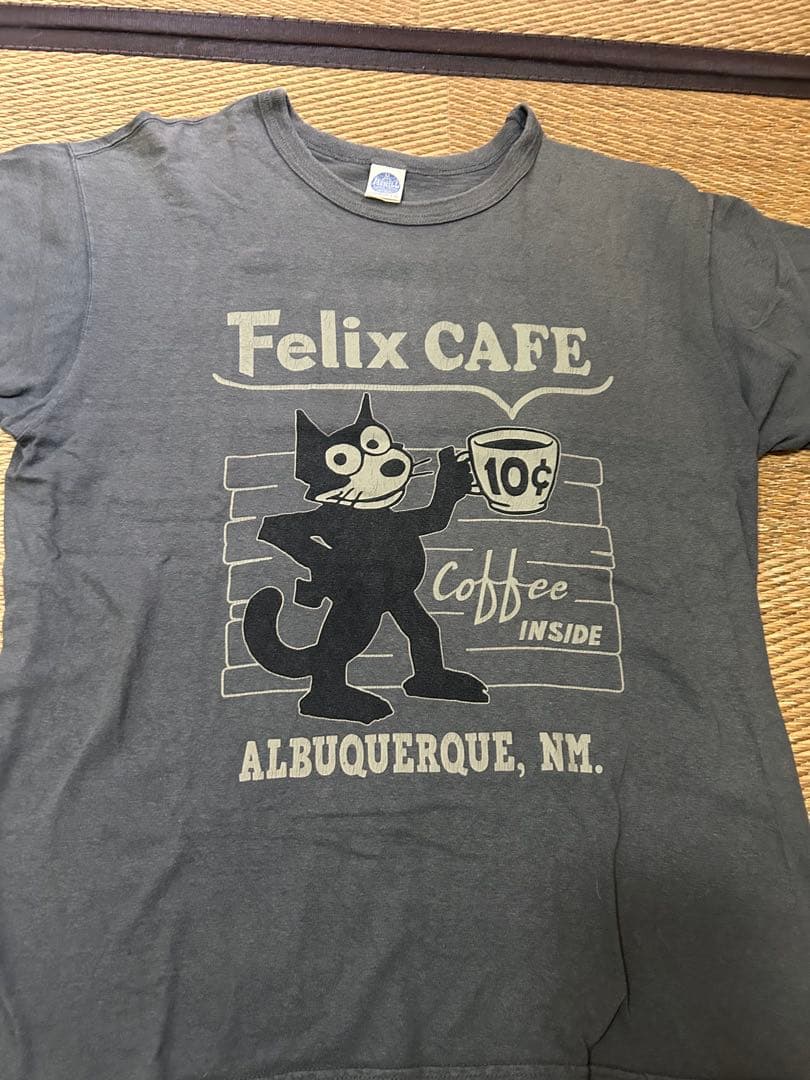 美品。トイズマッコイ フィリックス　tシャツ