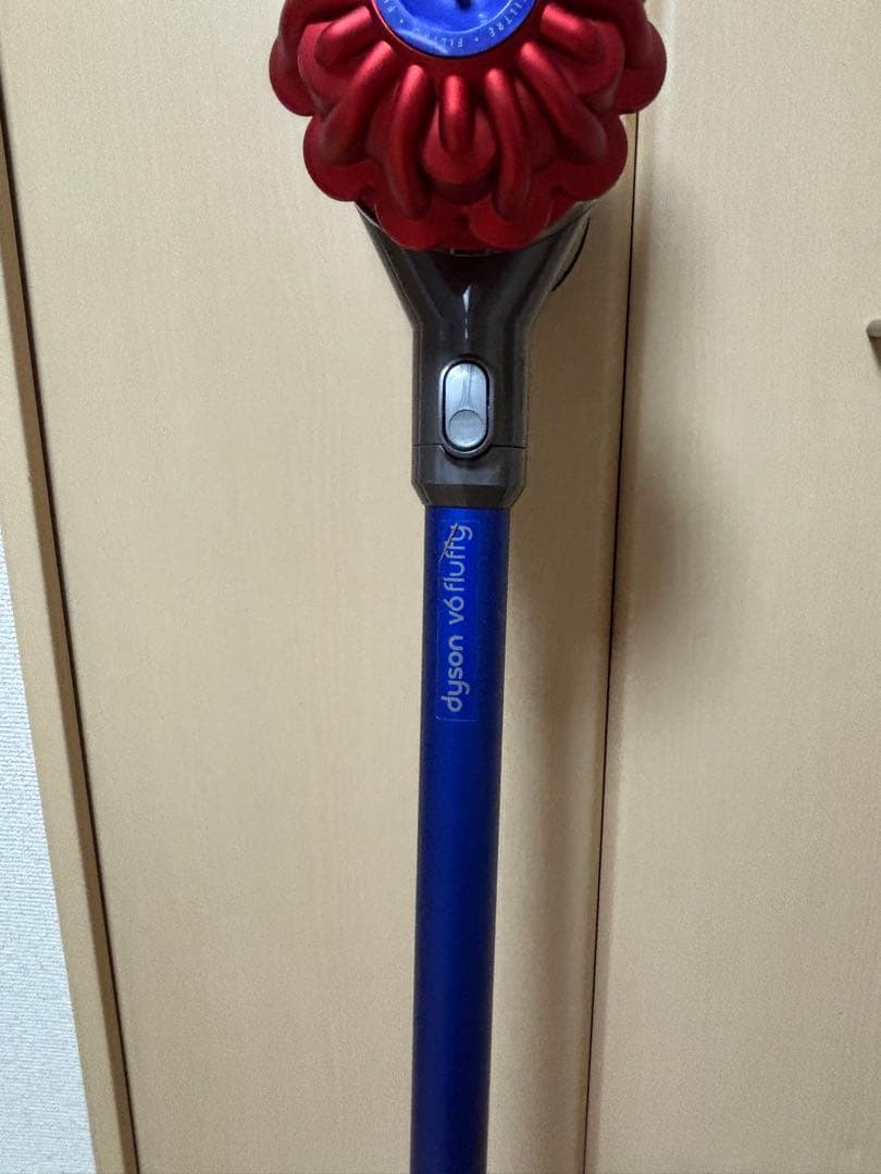 Dyson DC74 V6 fluffy コードレス ハンディ掃除機