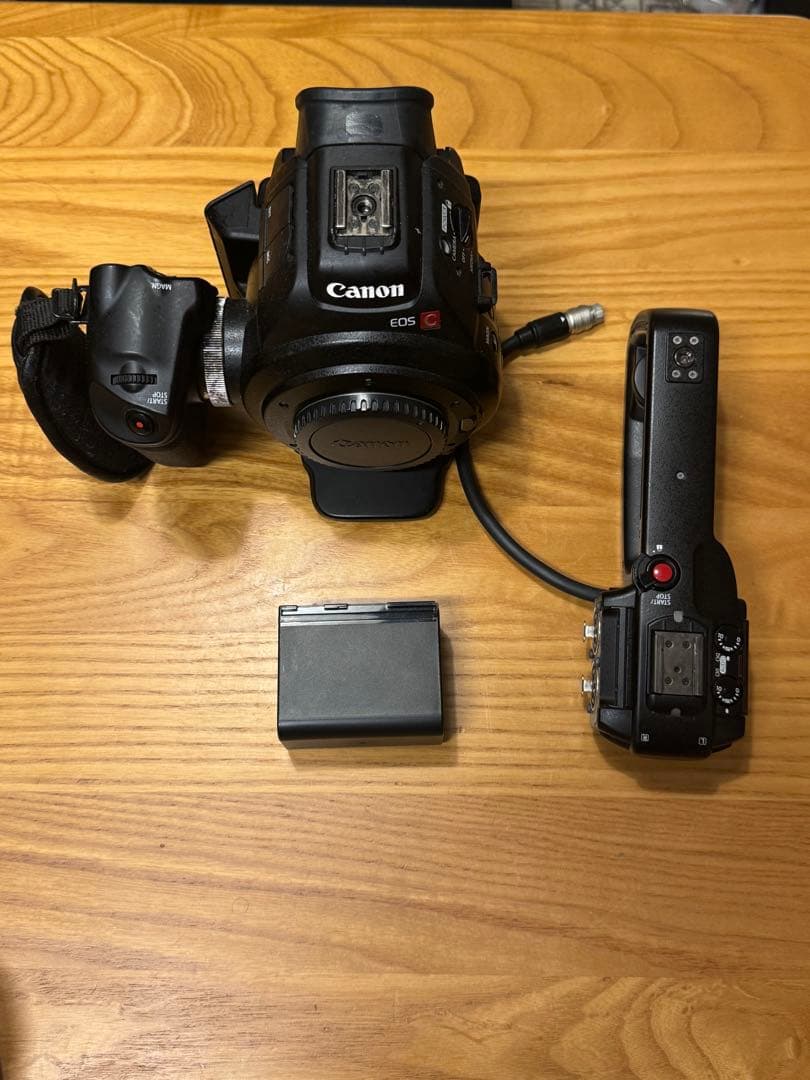 Canon EOS C100 業務用ビデオカメラ本体