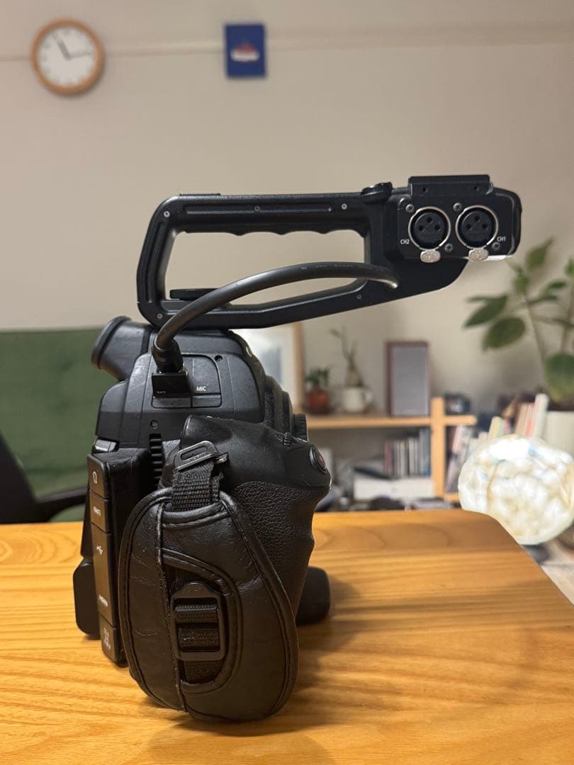 Canon EOS C100 業務用ビデオカメラ本体