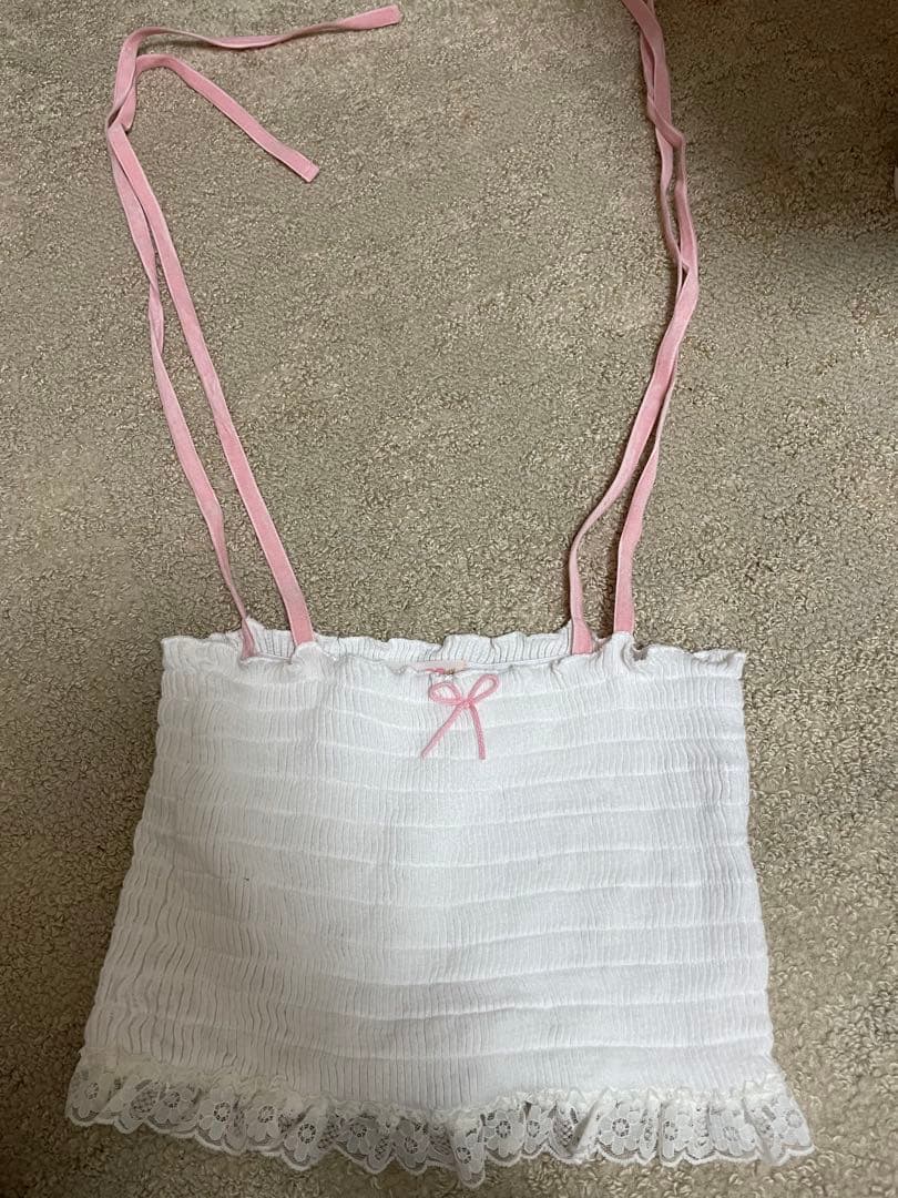 新品　Katie UNDER PRETTIES シャーリングトップ ホワイト