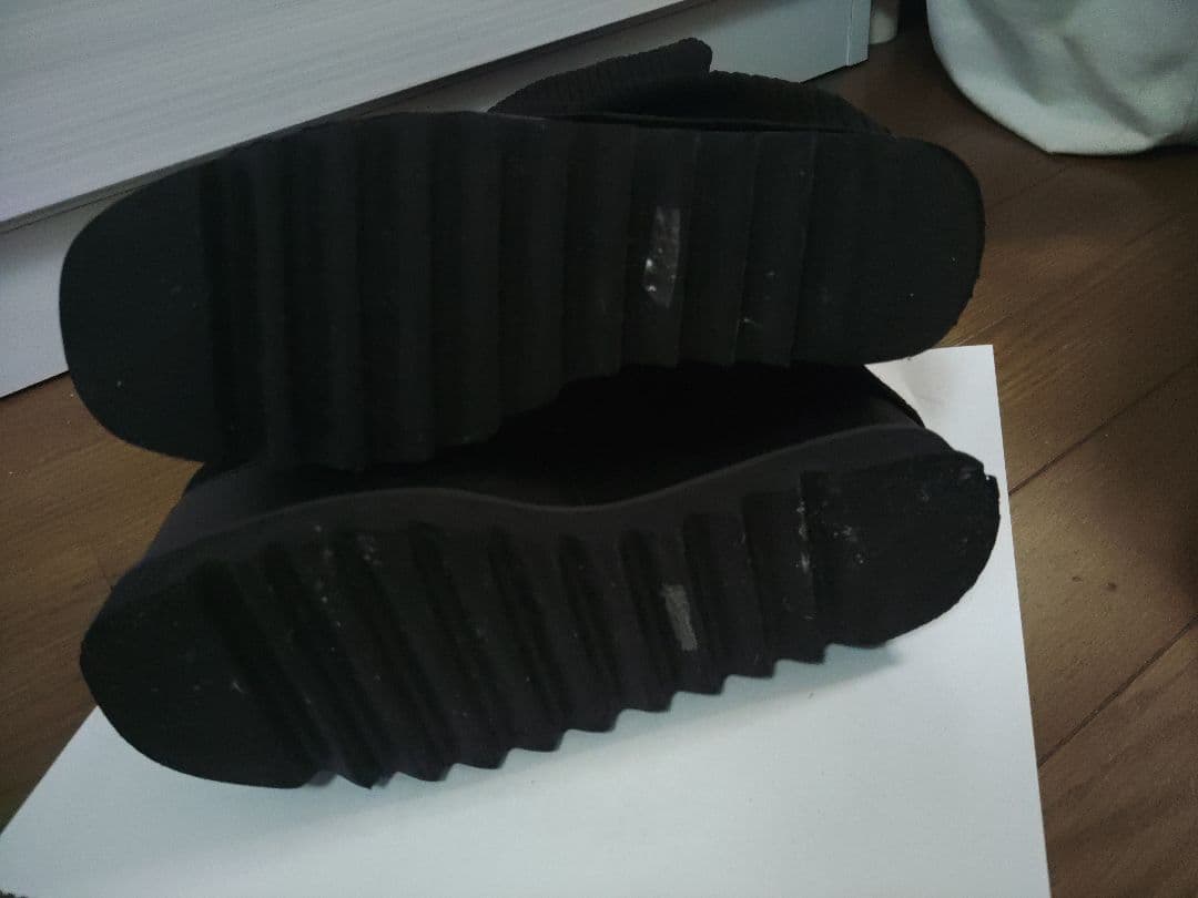 MURUAの黒のルージーソックブーツ