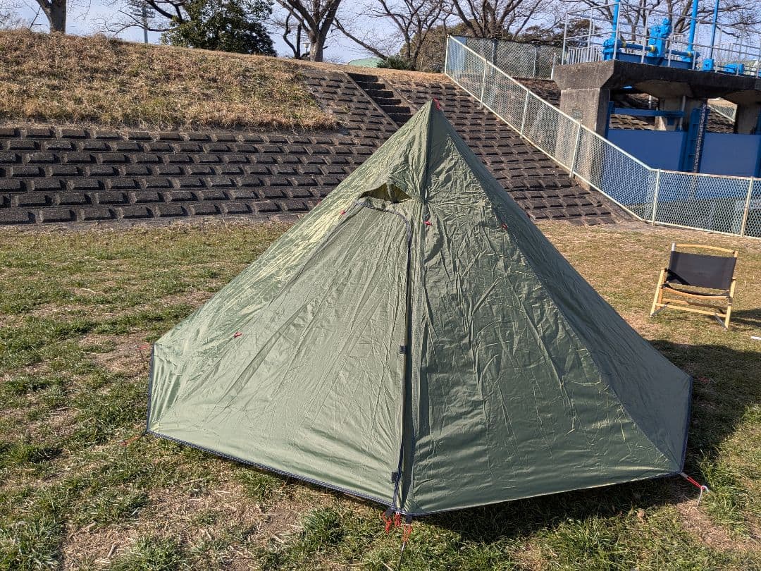 MOUNTAIN CATTLE　ワンポールテント　八角形　煙突穴あり