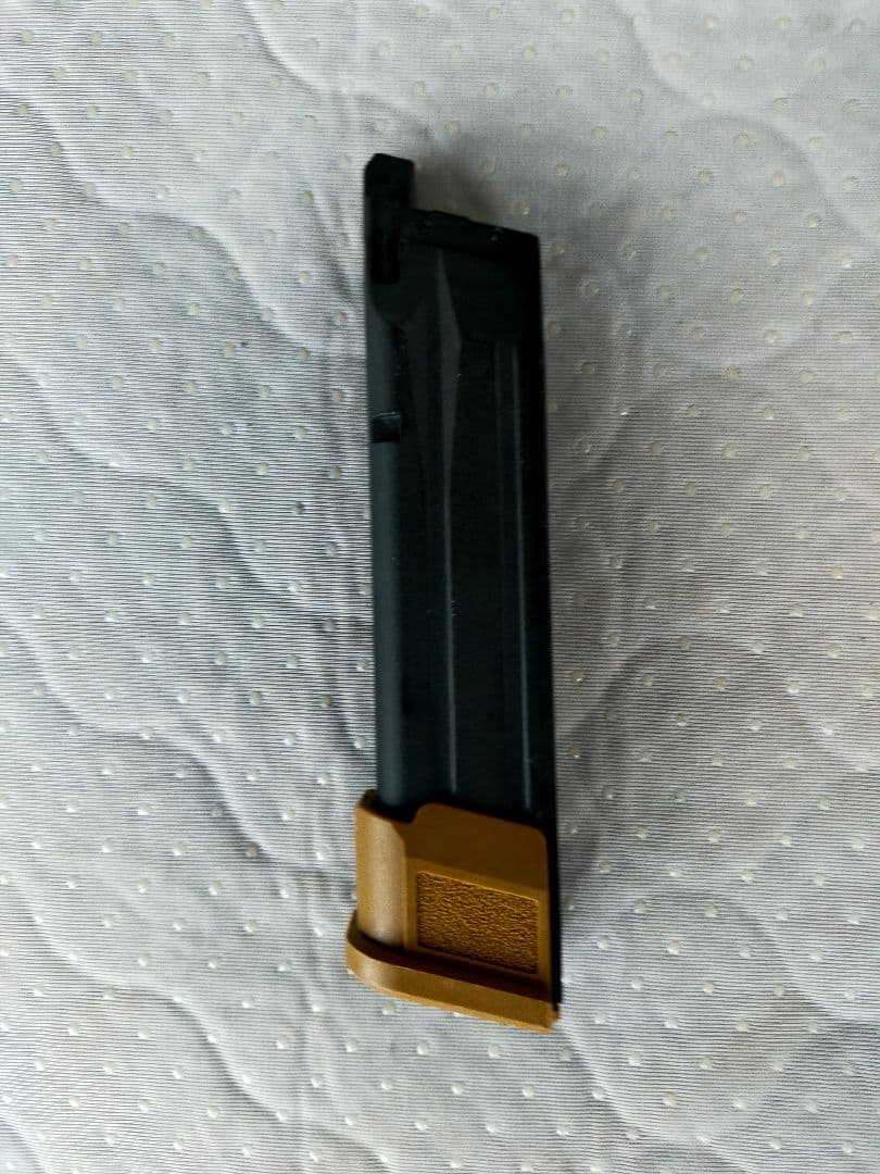 SIG M17 M18 co2マガジン ライラックス TAN