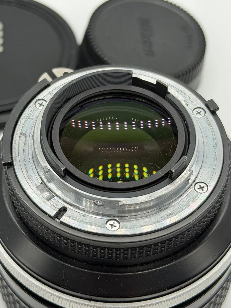 NIKKOR 85mm f/1.4 レンズ