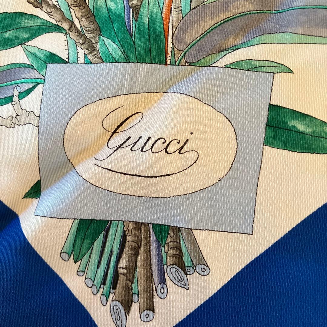 Gucci 花柄 シルクスカーフ