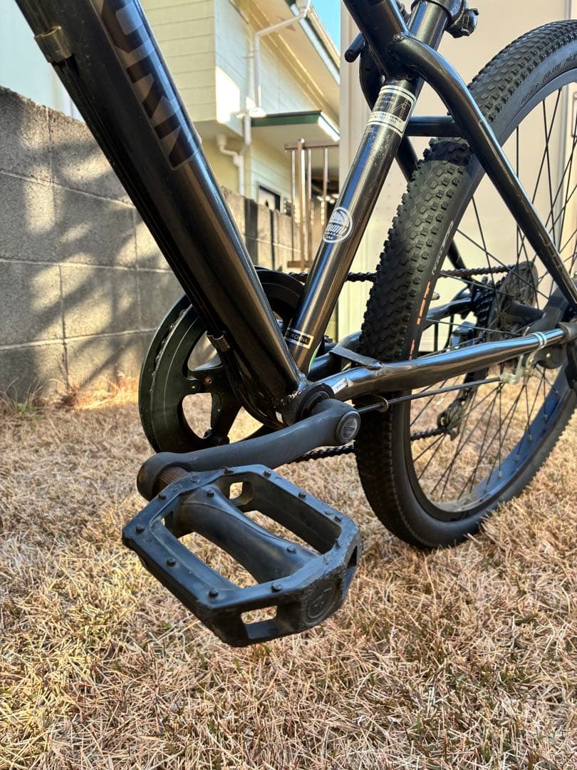 ジュニア自転車　26インチ　マウンテンバイク（ヘルメット付き）