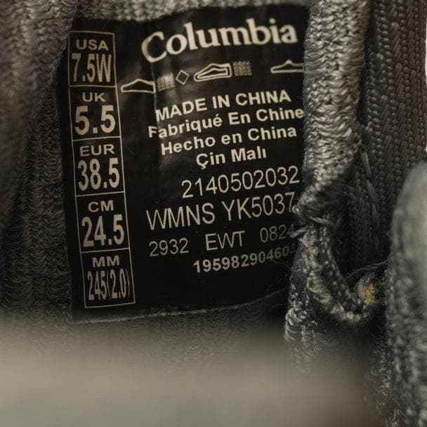 m*و様 未使用同等美品 Columbia セイバー シックス ロー アウトドラ