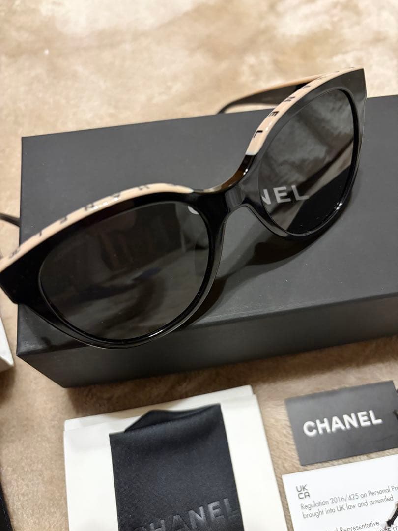 CHANELバタフライシェープベージュ CH5414A 新品同様 フルセット