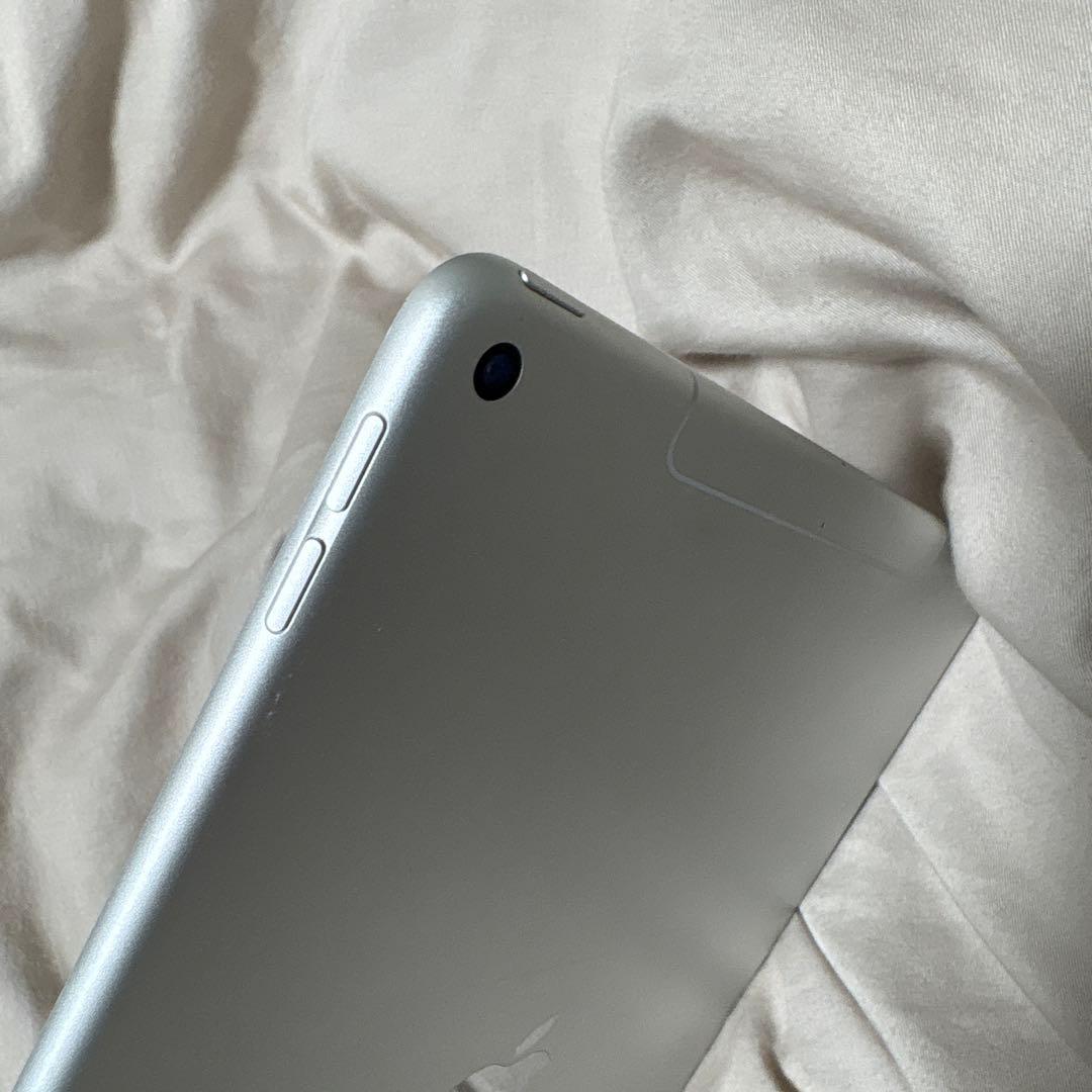 Apple iPad Air3 シルバー 本体256GB Wi-Fi セルラー