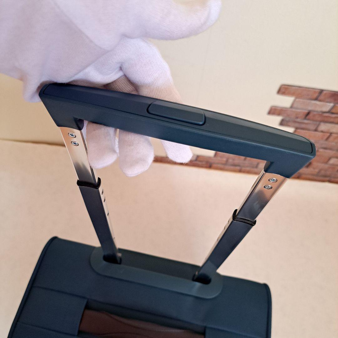 【新品未使用】 超軽量 機内持込み可 ソフトキャリーケース 小型 雨避けカバー付